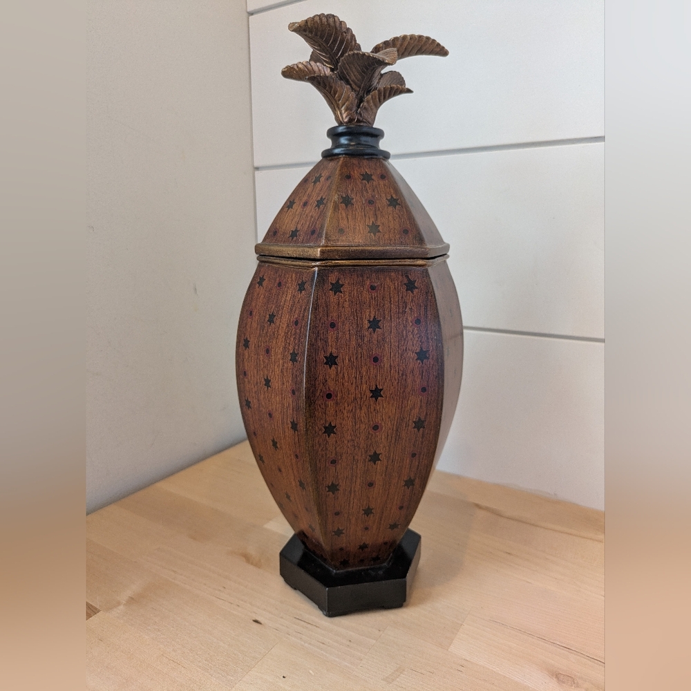 Pineapple Home Accent